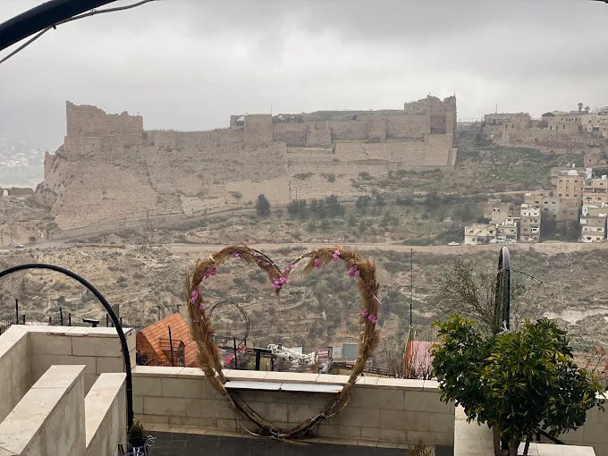 مطعم وكوفي شوب بانوراما قلعة الكرك